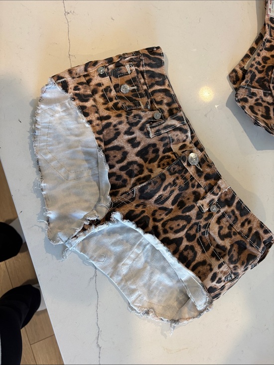 True Religion Pants - Megan Thee Stallion Leopard Set Micro Mini Shorts (2/2)